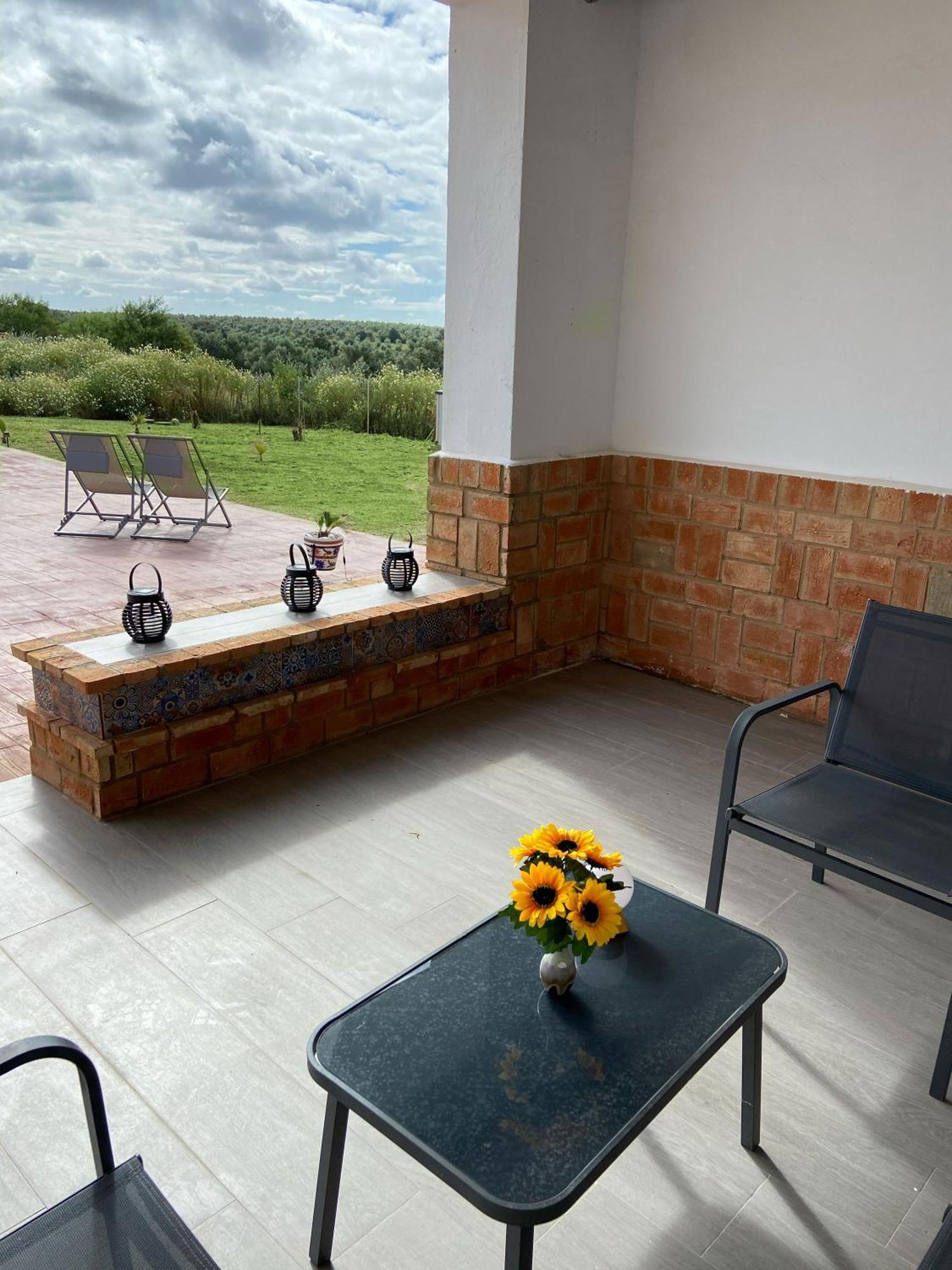 Hacienda Donaire Beas Apartment ภายนอก รูปภาพ